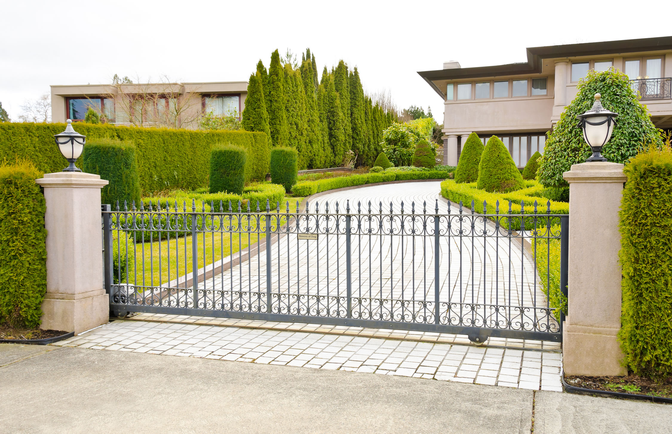 outdoor entertainment Asheville NC, smart home, outdoor audio video, kasted design, north carolina, Gated Entry